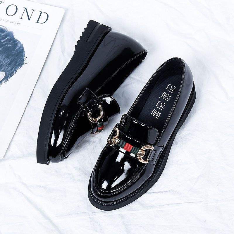 Women's Flat Shoes2025New Korean Style Versatile British Style Loafers Patent Leather Thick Sole Social Student Small Leather Shoes