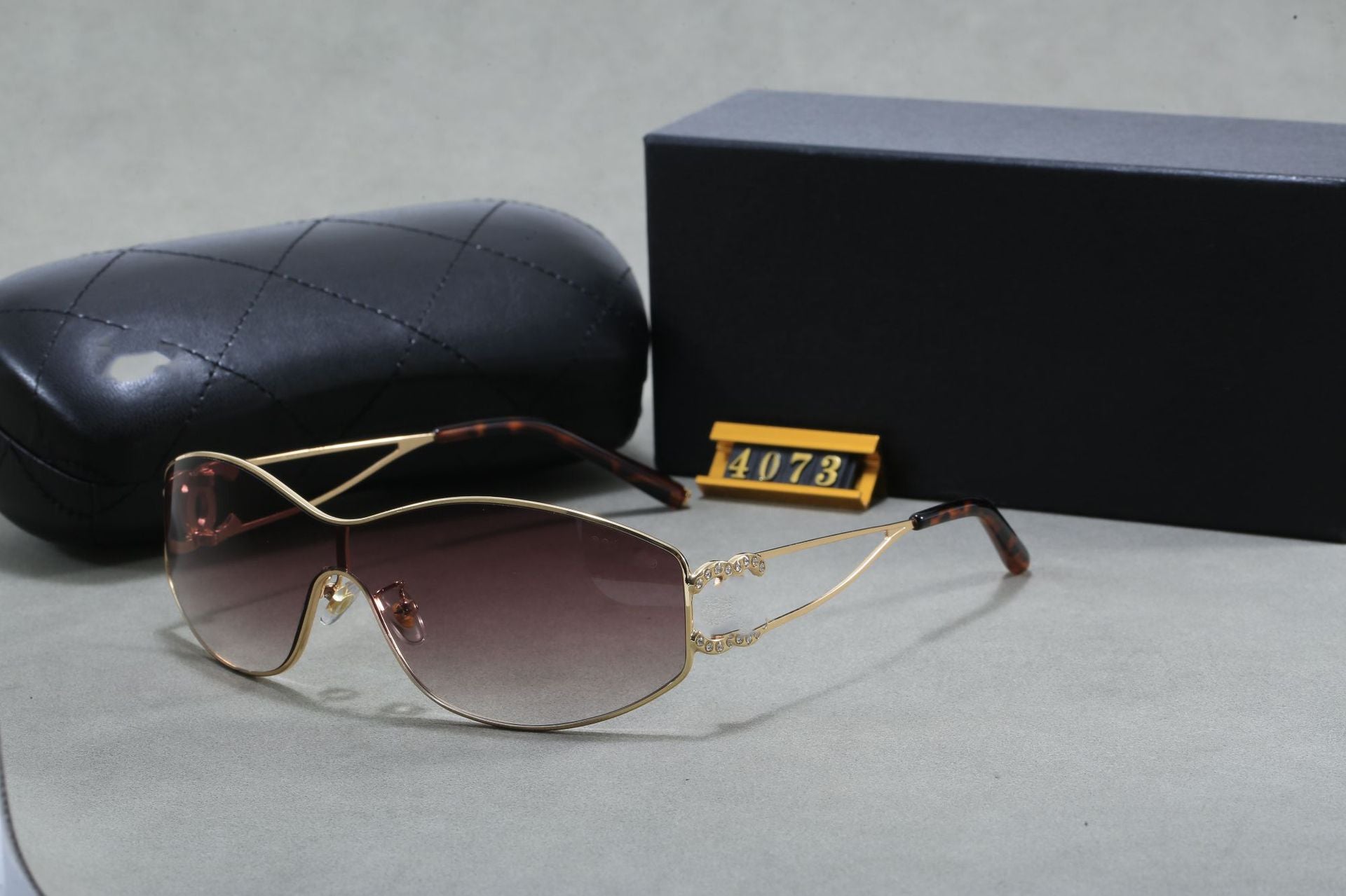 Chanel Style European and American One-Piece y2k Spicy Girl Water silver Sunglasses for Women Trendy High-end Sense Pointed Diamond Retro Hong Kong Style Sunglasses