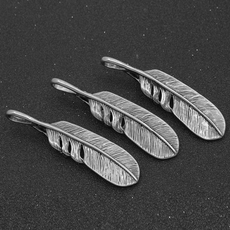 European and American Retro Men's Stainless Steel Pendant Trendy Men's Domineering Steel Pendant Takao Goro Big Claw Pendant