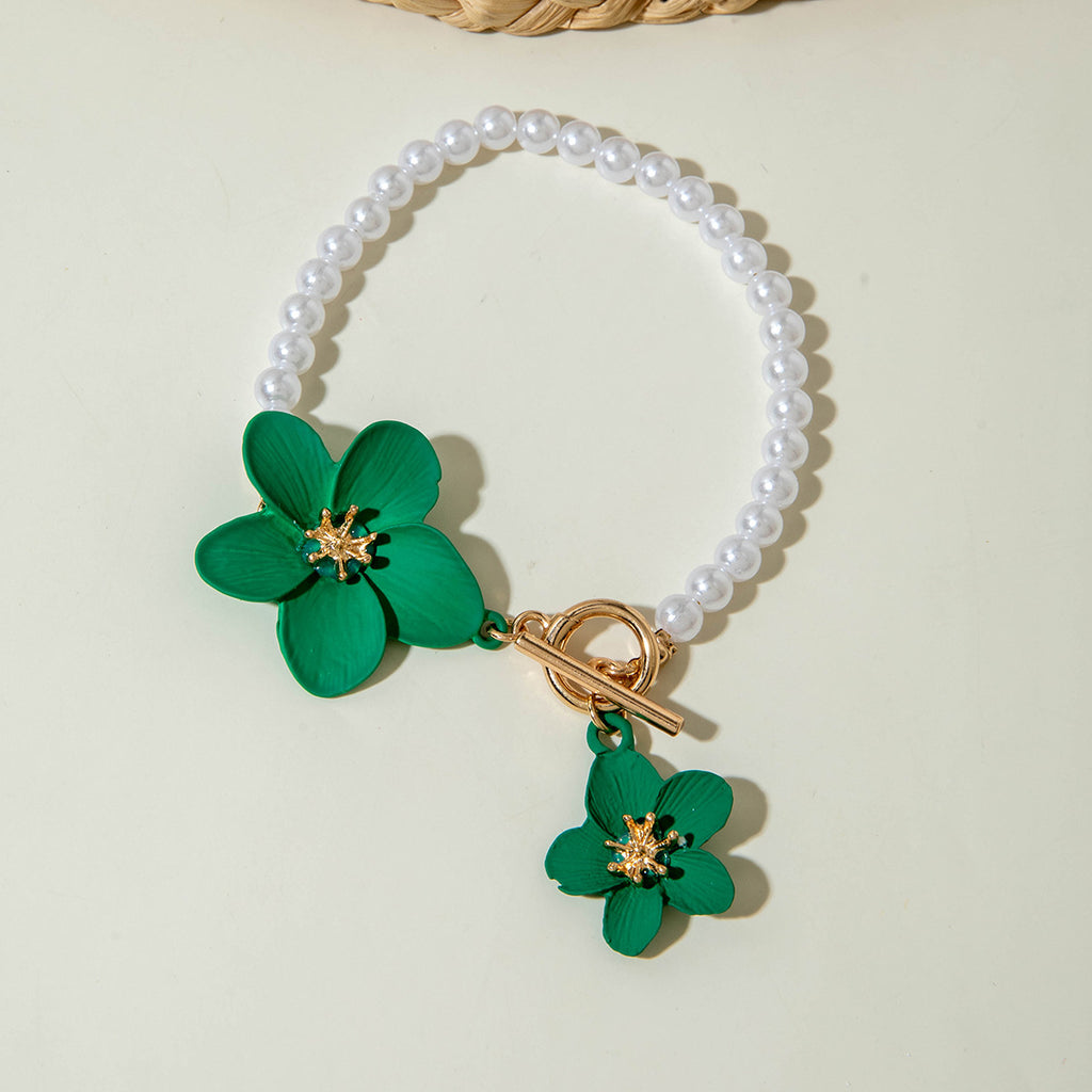 European and American Fashion Simple Alloy Flower Pendant Pearl Necklace  Elegant and versatile OT Buckle Design Sense Accessories