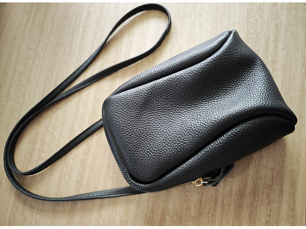 Niche Genuine Leather Phone Bag for Women2025Korean Style Fashion Versatile Lightweight Woven Ball Small Crossbody Bag