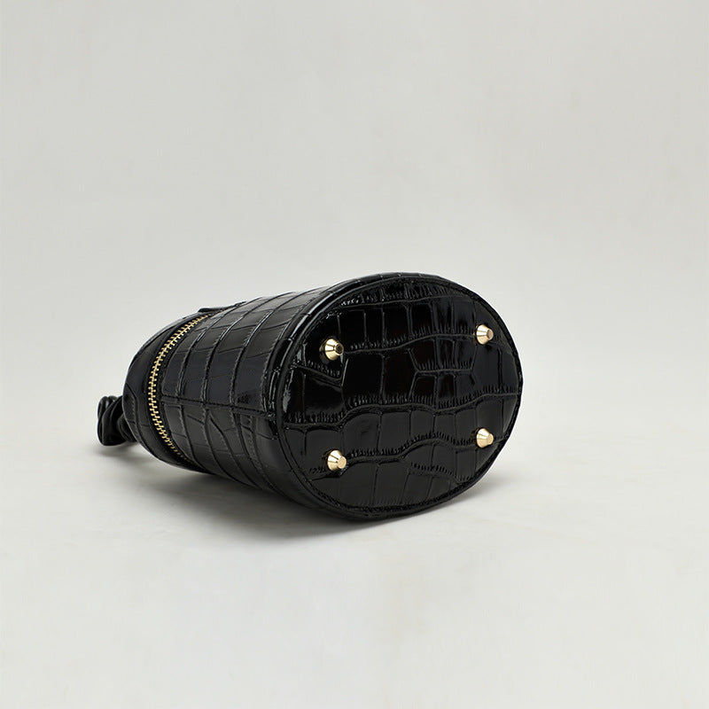 New Cowhide Crocodile Pattern Women's Bag Small Bucket Bag Retro Trendy Fashion Single Shoulder Bag Crossbody Handbag for Women