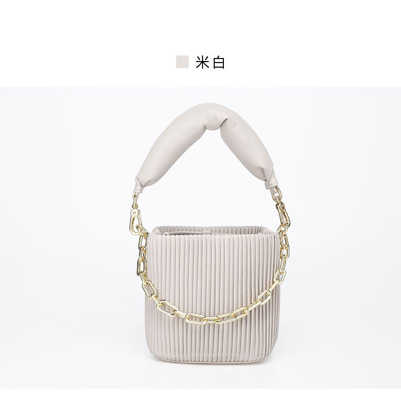 Unique Korean Design Pleated Bucket Bag for Women with Chain Handle, Versatile Fashionable Single Shoulder Crossbody Bag for Ladies