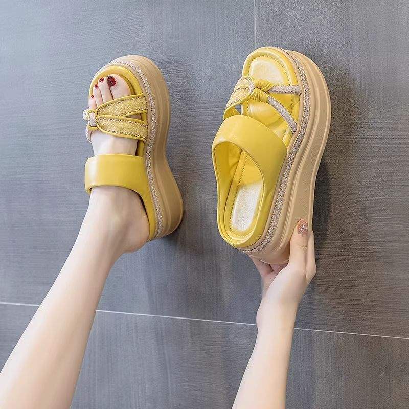 Women's Thick-Soled Sandals2025New Summer Versatile Internet Celebrity Super Popular Height-Increasing Wedge Rhinestone Slide Sandals