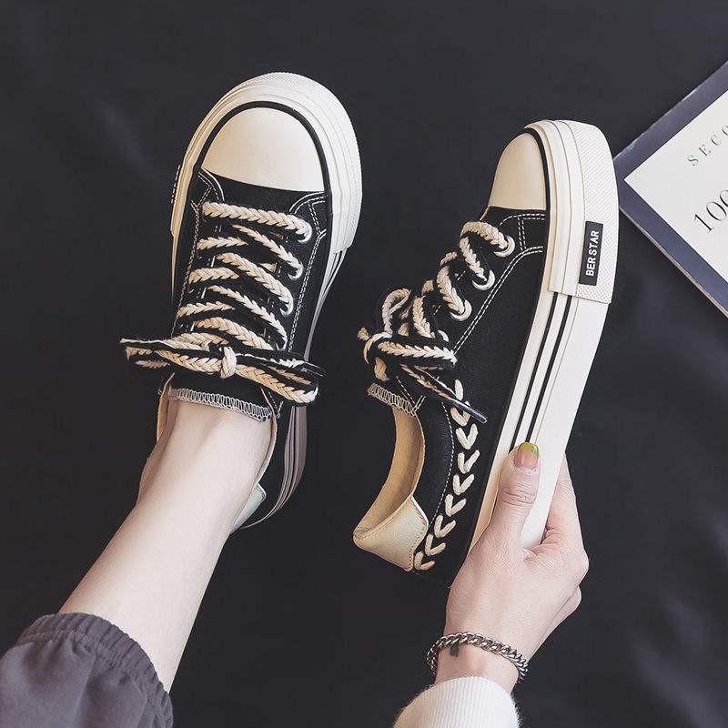 Women's Canvas Shoes2025Autumn New Wheat Spike Niche Design Campus Black Women's Shoes Versatile Casual Sneakers