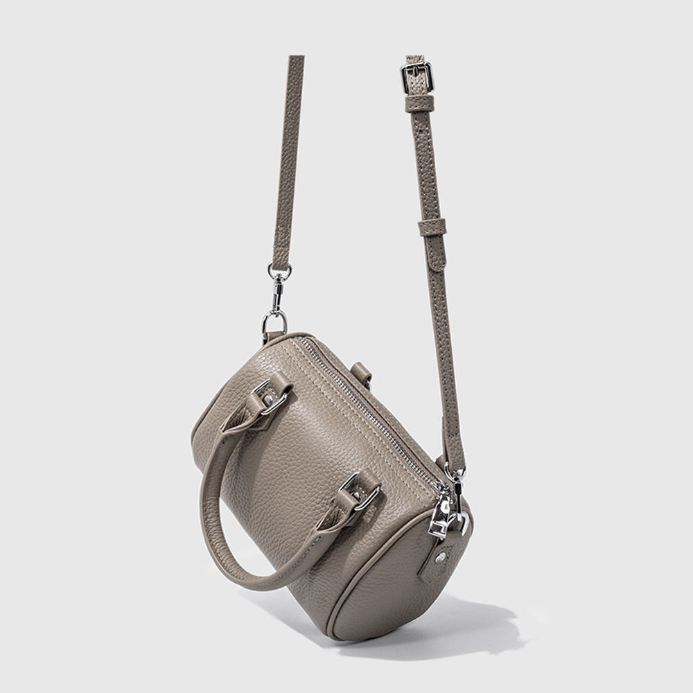 Guangzhou High-Quality Texture Genuine Leather Boston Pillow Bag for Women2024New first-layer cowhide handbag and crossbody bag