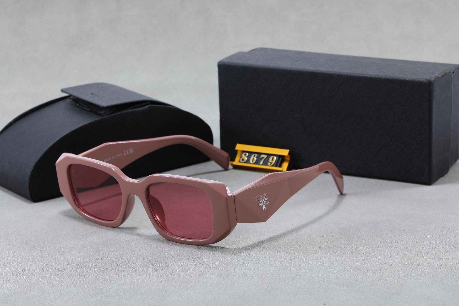 New P Home Sunglasses Europe and America ins Fashion Trade Sunglasses Cat Eye Small Frame Retro High-end Feel2660Same Style