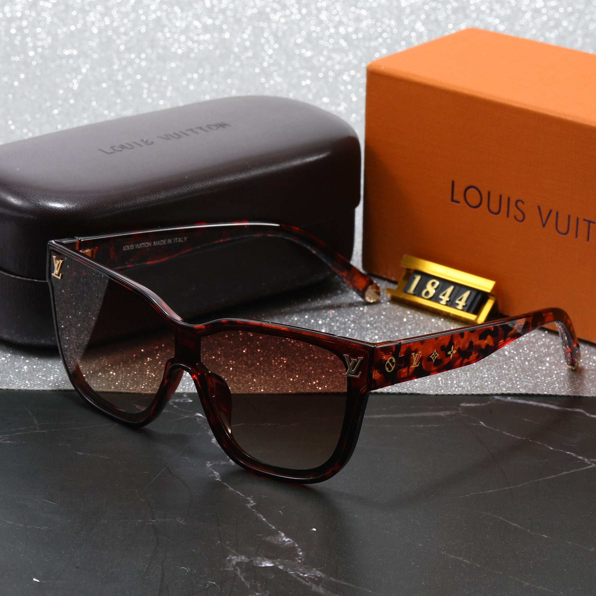 Europe and America L Home Style Sunglasses Fashionable Unisex Versatile Windproof Sunglasses Unique Candy Colors PC Glasses