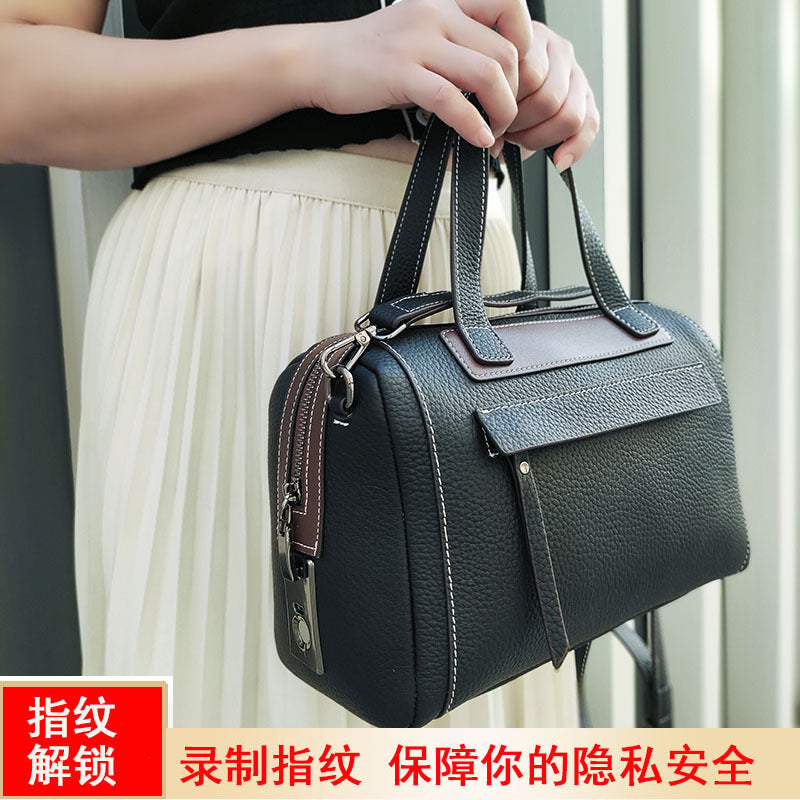 Boston Crossbody Pillow Bag Privacy Protection Fingerprint Unlock Genuine Leather Handbag Commuter Women's Bag Crossbody Bag