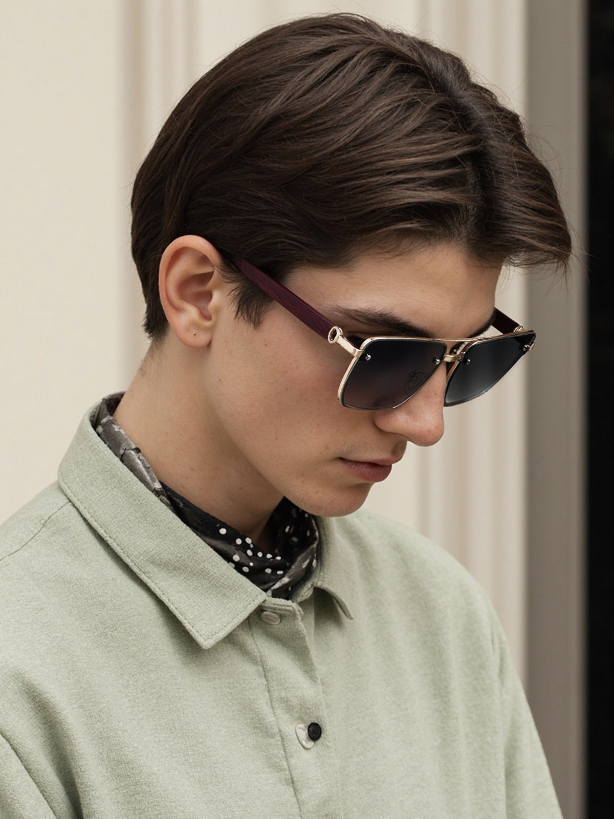 European and American Style Square Frame Cut Edge Sunglasses for Men with Imitation Wood Grain Temples, Men's Trendy Wholesale sunglass