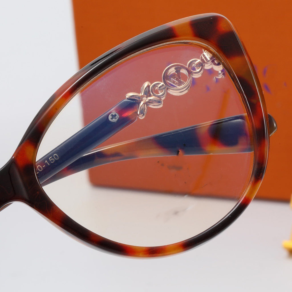 Lujia Small Cat Eye Prescription Glasses for Students tr90Wholesale Eyeglass Frames for Women, Medium Size, Natural Look, High-end Feel