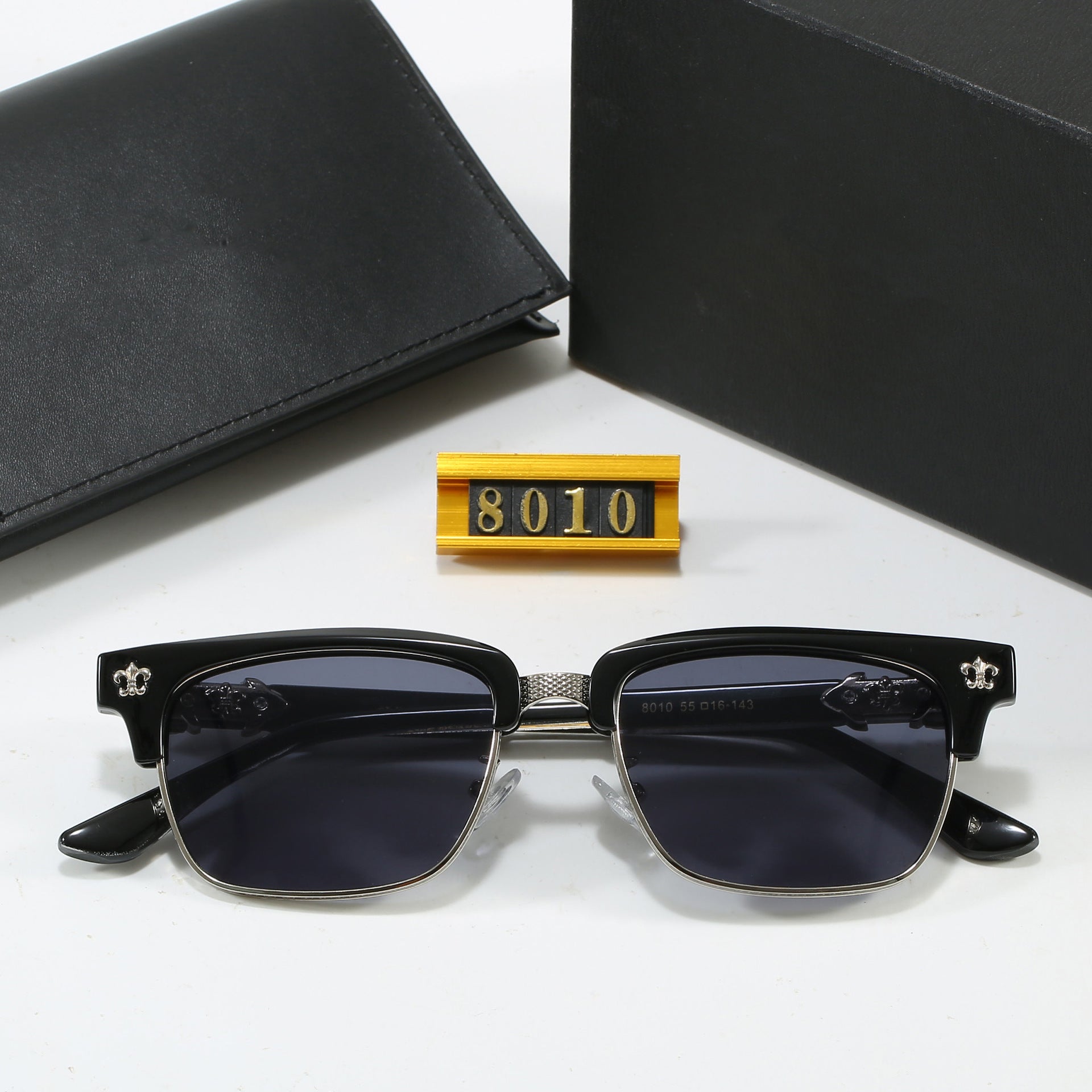 New Fashion Retro Sunglasses for Men and Women Trendy Business Acetate Clip-on Legs Cro Anti-Blue Light Plain Glasses