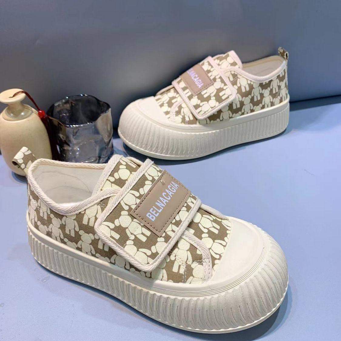 2025Platform Shoes Casual Shoes Sneakers New Trendy Outdoor All Black39Code,40In Stock