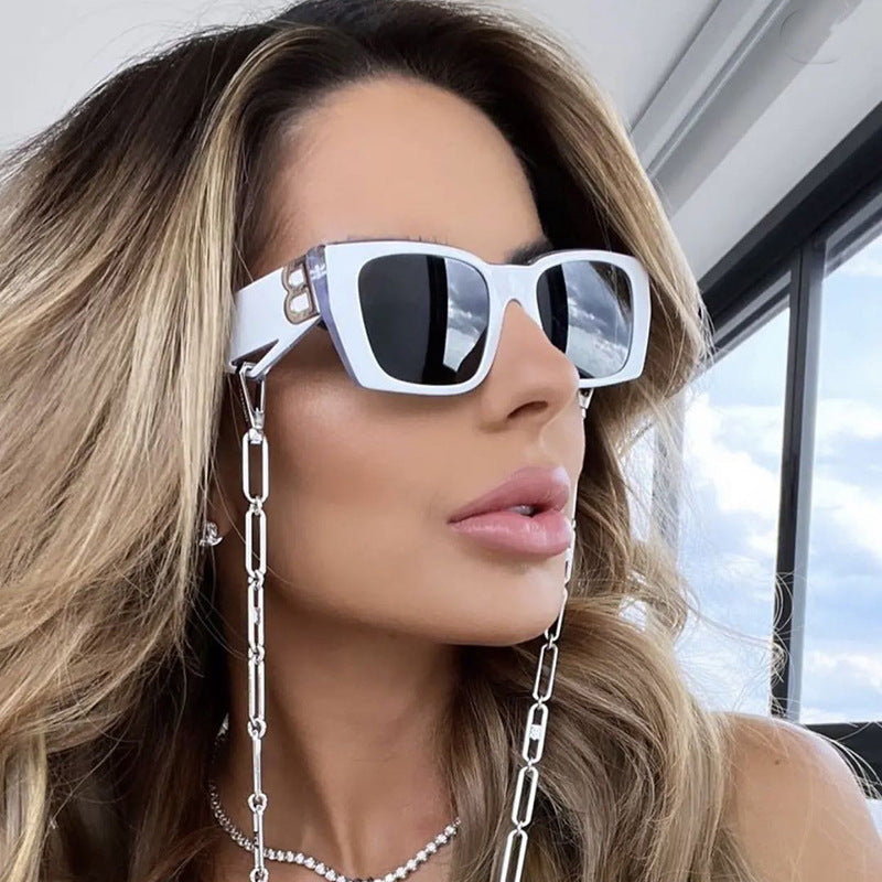 2025New Sunglasses for Women Trendy New European and American Fashion Chain Square Frame Sunglasses for Women Necklace Pendant sunglasses