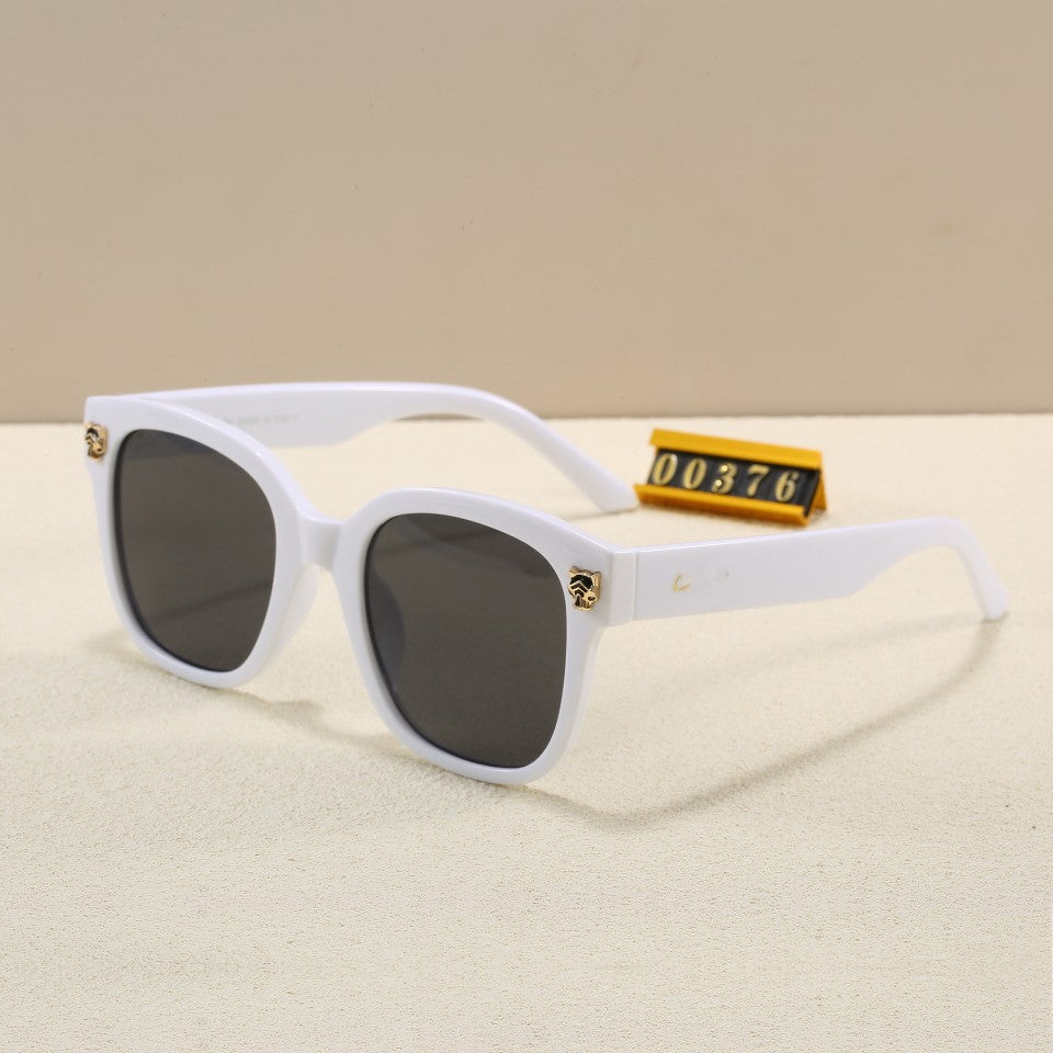 New Small Square Frame Sunglasses for Women ins Internet Celebrity Hot-Selling Item Sun Protection Sunglasses Trendy Street Style Glasses with Strap logo