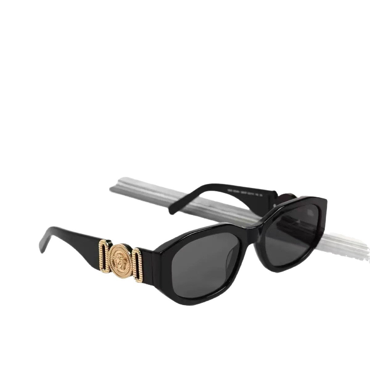 Classic European and American Style Sunglasses for Men and Women, Square Frame, Trendy Travel Glasses, Wholesale Only