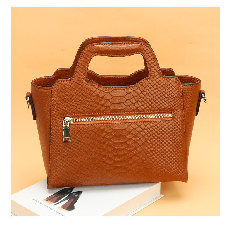 Spring and Autumn New European and American Fashion Women's Bag Fashion Handbag Large Personality Niche Versatile Handheld Crossbody Women's Bag