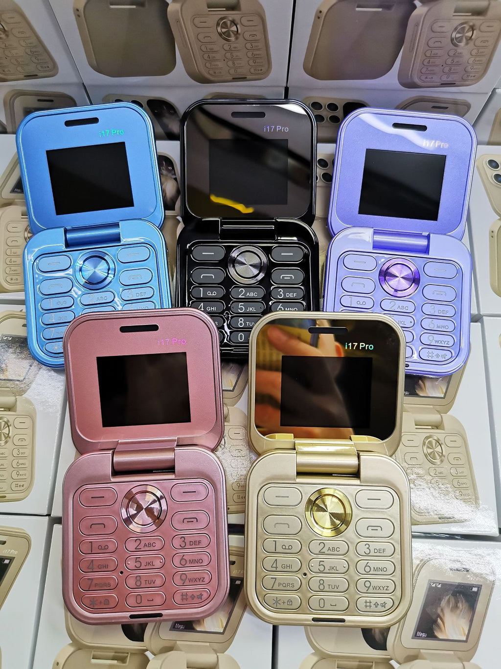 Hot Selling Exquisite Appearance Mini Folding Feature Phone Flip Cover Elderly Button Phone Pocket Phone