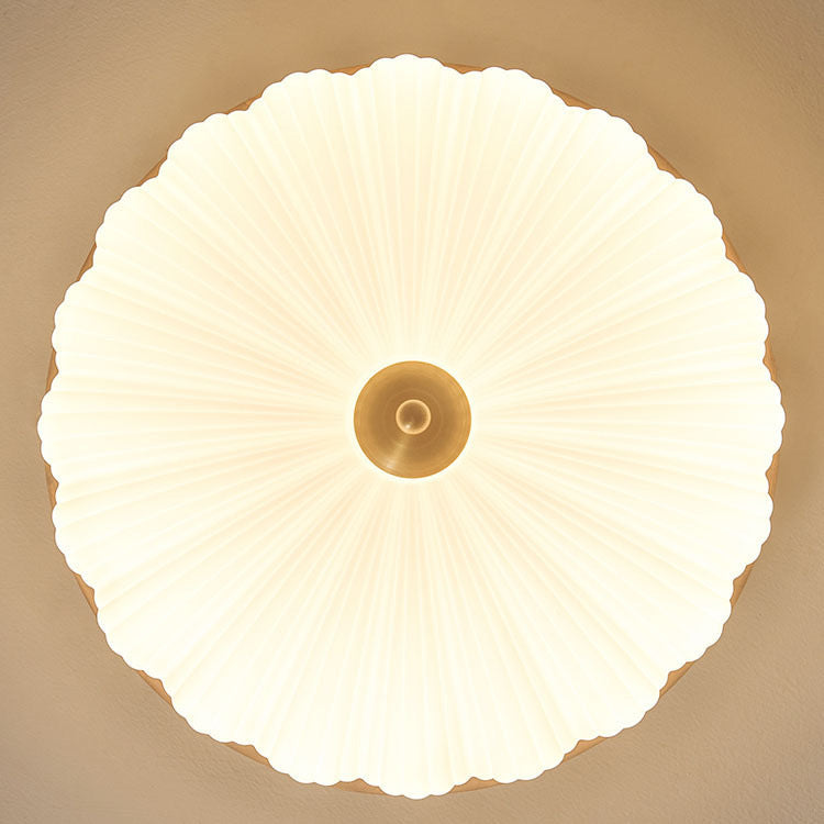 New Chinese Style Creative Personality Walnut Color Vintage Ceiling Light Bedroom Light Retro French Eye Protection Study Lamp