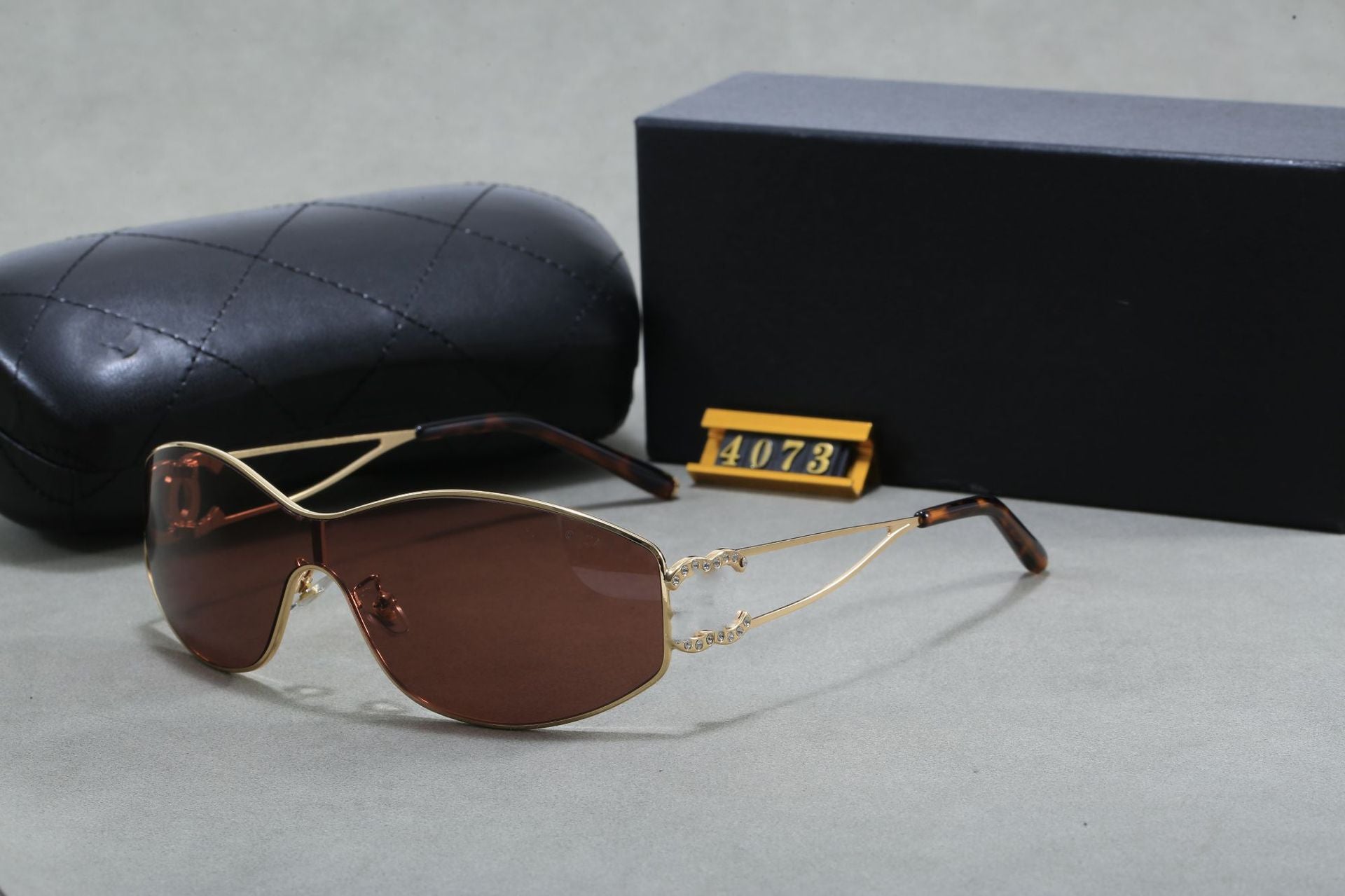 Chanel Style European and American One-Piece y2k Spicy Girl Water silver Sunglasses for Women Trendy High-end Sense Pointed Diamond Retro Hong Kong Style Sunglasses