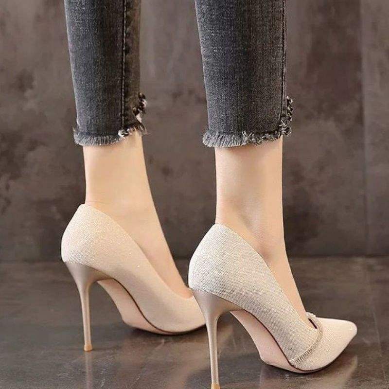 Black high heels for women, professional stiletto2025New Versatile Socialite Style French Small Heel Single Shoes Internet Celebrity Pointed Toe