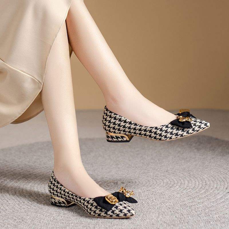 plus Size Women's Shoes35One43Wide Toe Fat Bean Shoes for Women, Shallow Mouth Fashionable Elegant Pointed Toe Evening Style Low Heel Single Shoes