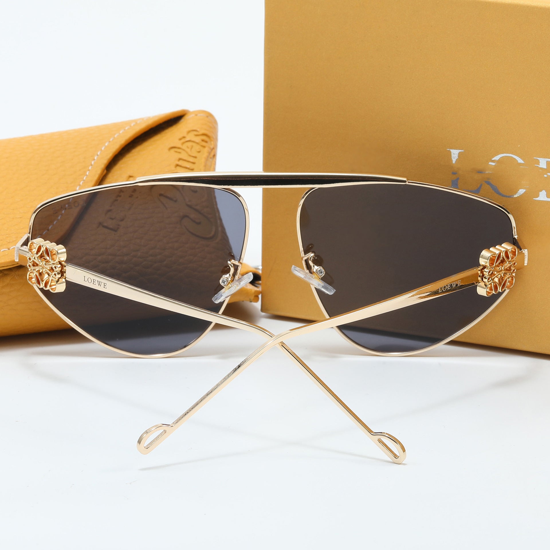 25European and American Style Women's Cat Eye Outdoor Street Photography Glasses Internet Celebrity Irregular Sunglasses Fashionable Metal Sunglasses Trendy