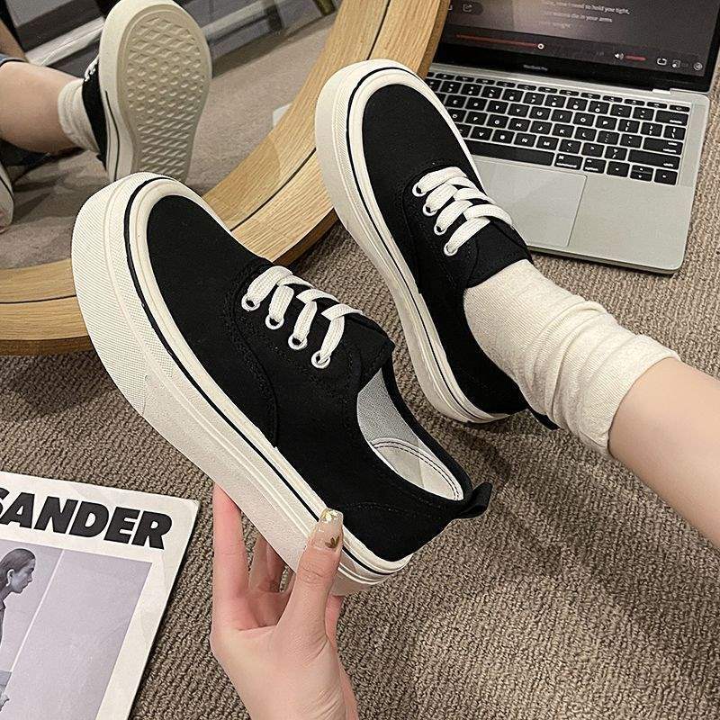 Black canvas shoes for female students Korean style new sneakers2025Spring Japanese Style Thick-Soled Casual Dopamine White Sneakers