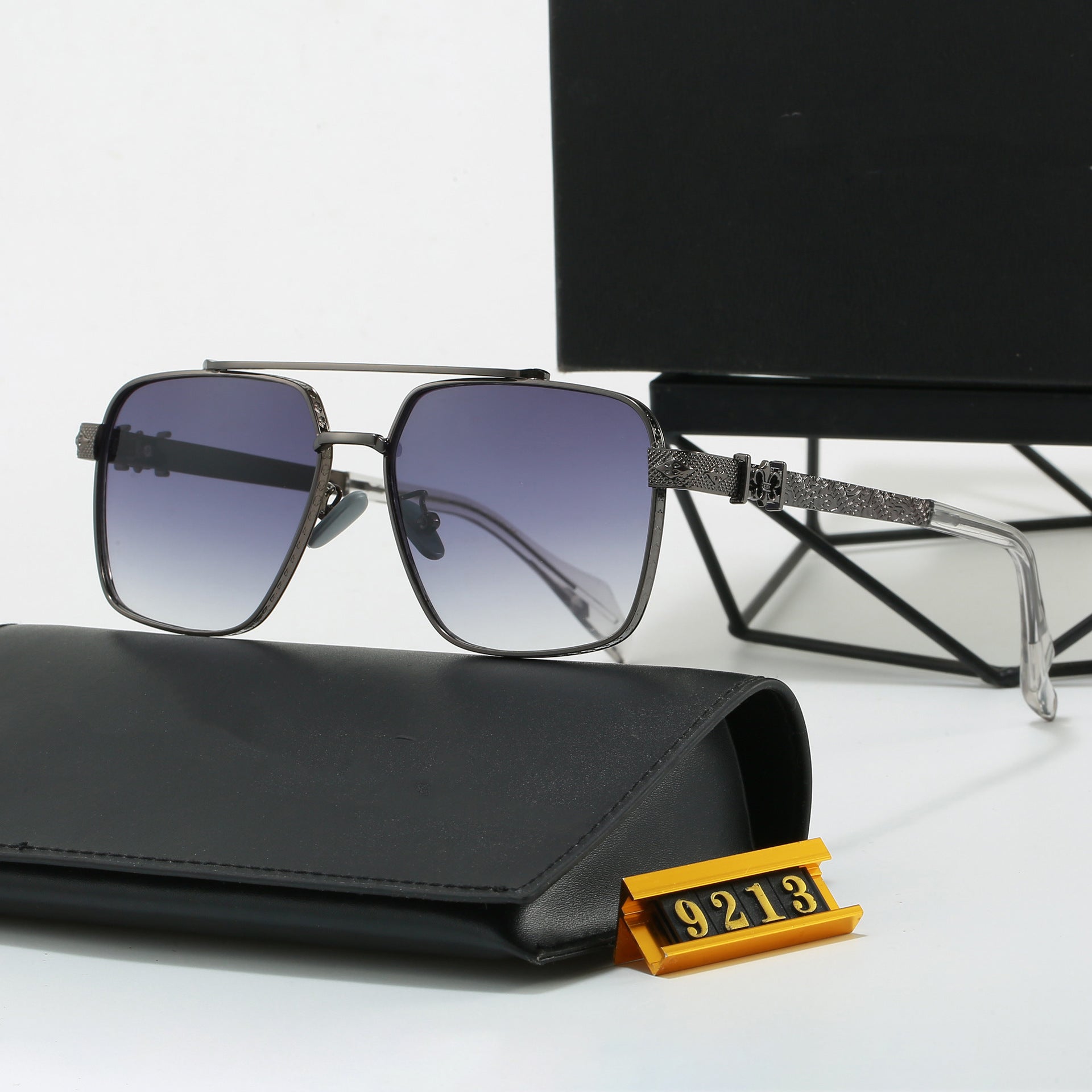 Handcrafted Heavy-duty Glasses Elegant High-quality Titanium Sunglasses for Men and Women Fashionable Casual UV Protection Sunglasses