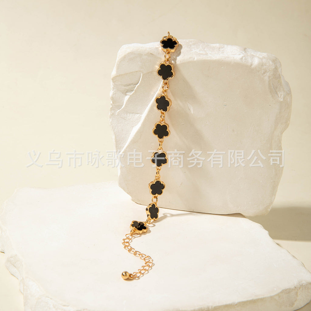 European and American Fashion Alloy Inlaid Diamond Five-Leaf Clover Bracelet Jewelry Three-Piece Set Simple Geometric Smooth Bracelet Wholesale