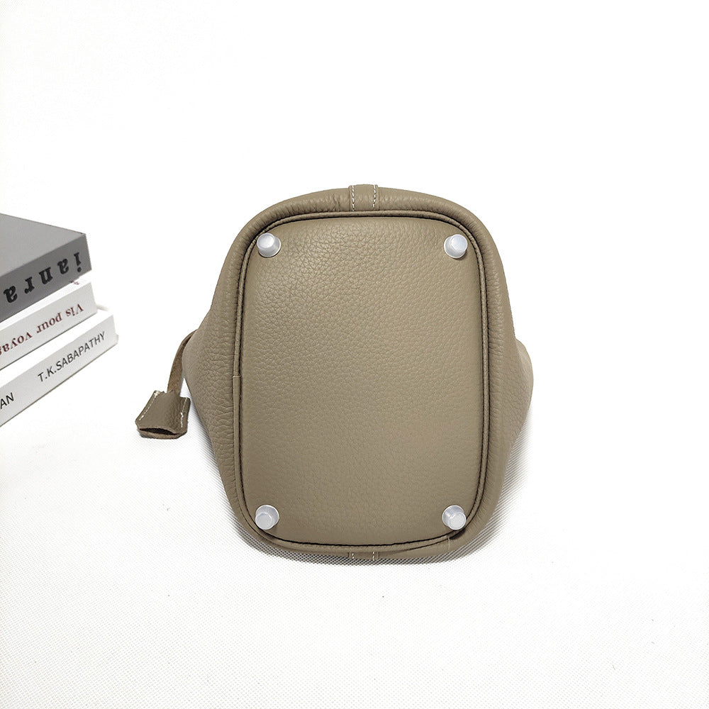 Women's Basket Bag2025New High-End First Layer Cowhide Bucket Bag Casual Handheld Women's Tote Bag Trendy