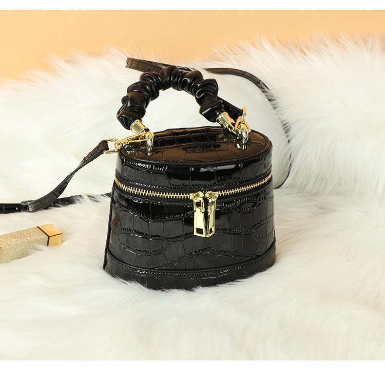 New Cowhide Crocodile Pattern Women's Bag Small Bucket Bag Retro Trendy Fashion Single Shoulder Bag Crossbody Handbag for Women