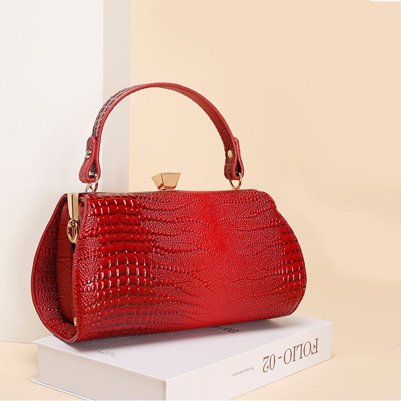 Chain Shoulder Crossbody Small Bag Socialite Party Bag2024New versatile large-capacity clip women's bag