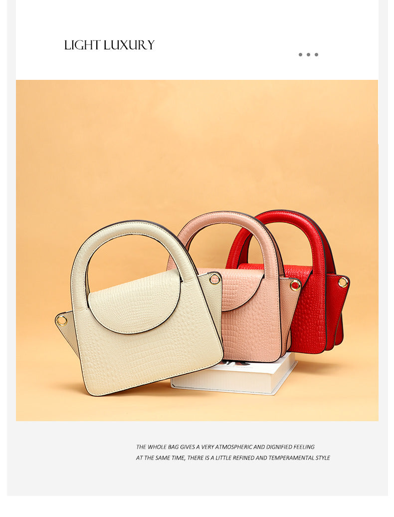 Spring and Autumn New Retro Women's Bag Trendy Fashionable Unique Niche Versatile Crossbody Bag Casual Single Shoulder Small Square Bag