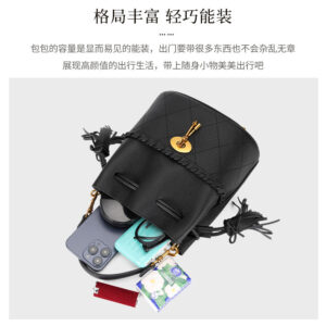 European and American First Layer Cowhide Women's New Genuine Leather Handbag Trendy Bucket Bag Tassel Niche Drawstring Shoulder Crossbody Bag