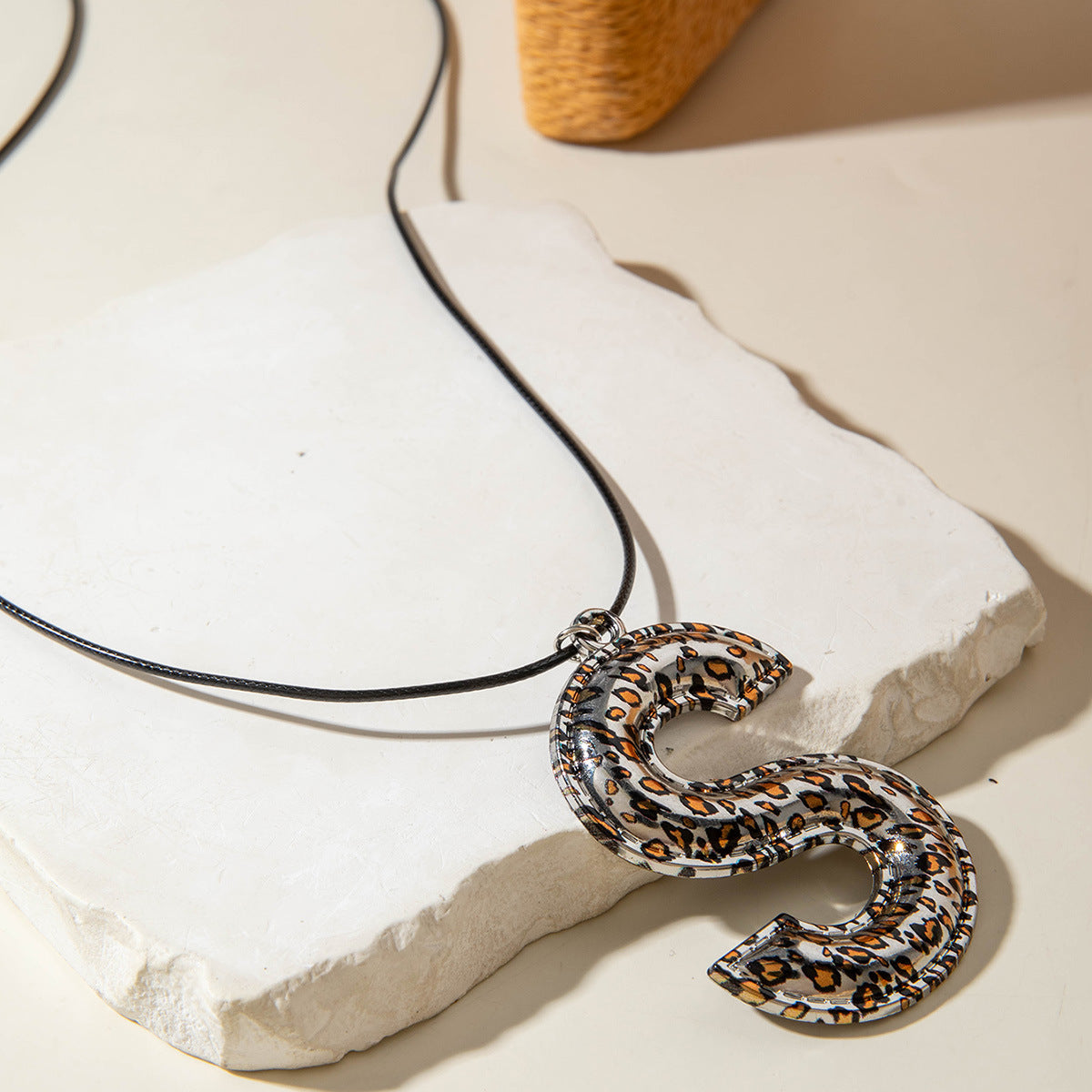 European and American New Style Personality Mesh Round Pendant Necklace for Women Elegant Simple Textured Round Pendant Rope Chain Necklace - 图片 50