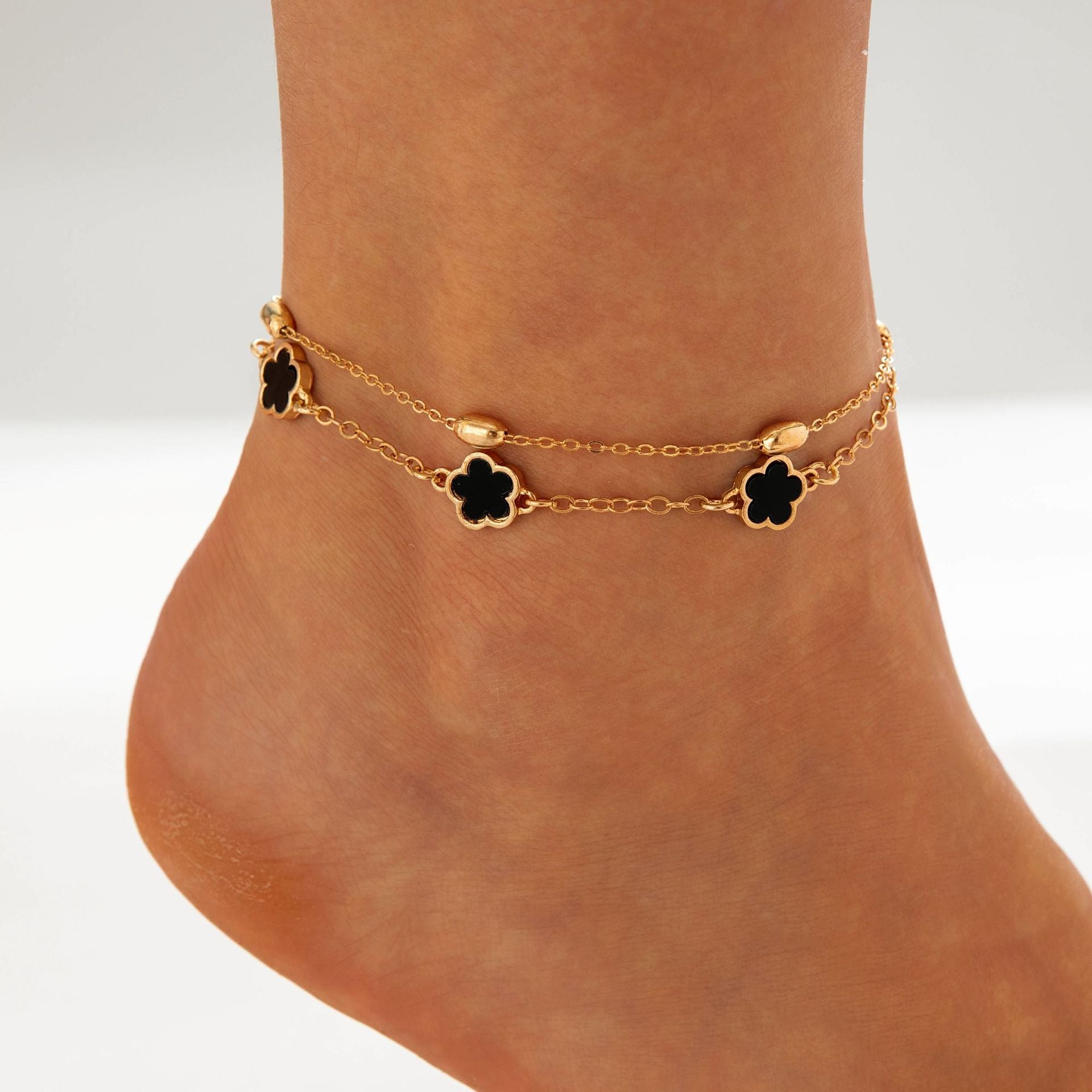 European and American Fashion Alloy Inlaid Diamond Five-Leaf Clover Bracelet Jewelry Three-Piece Set Simple Geometric Smooth Bracelet Wholesale - 图片 44