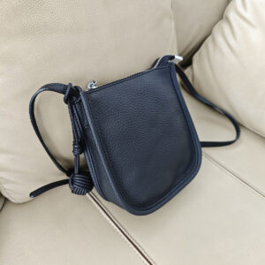 Genuine Leather Small Bucket Bag Trendy Small Bag for Women Fashion Woven Ball Phone Bag Versatile Shoulder Crossbody Bag