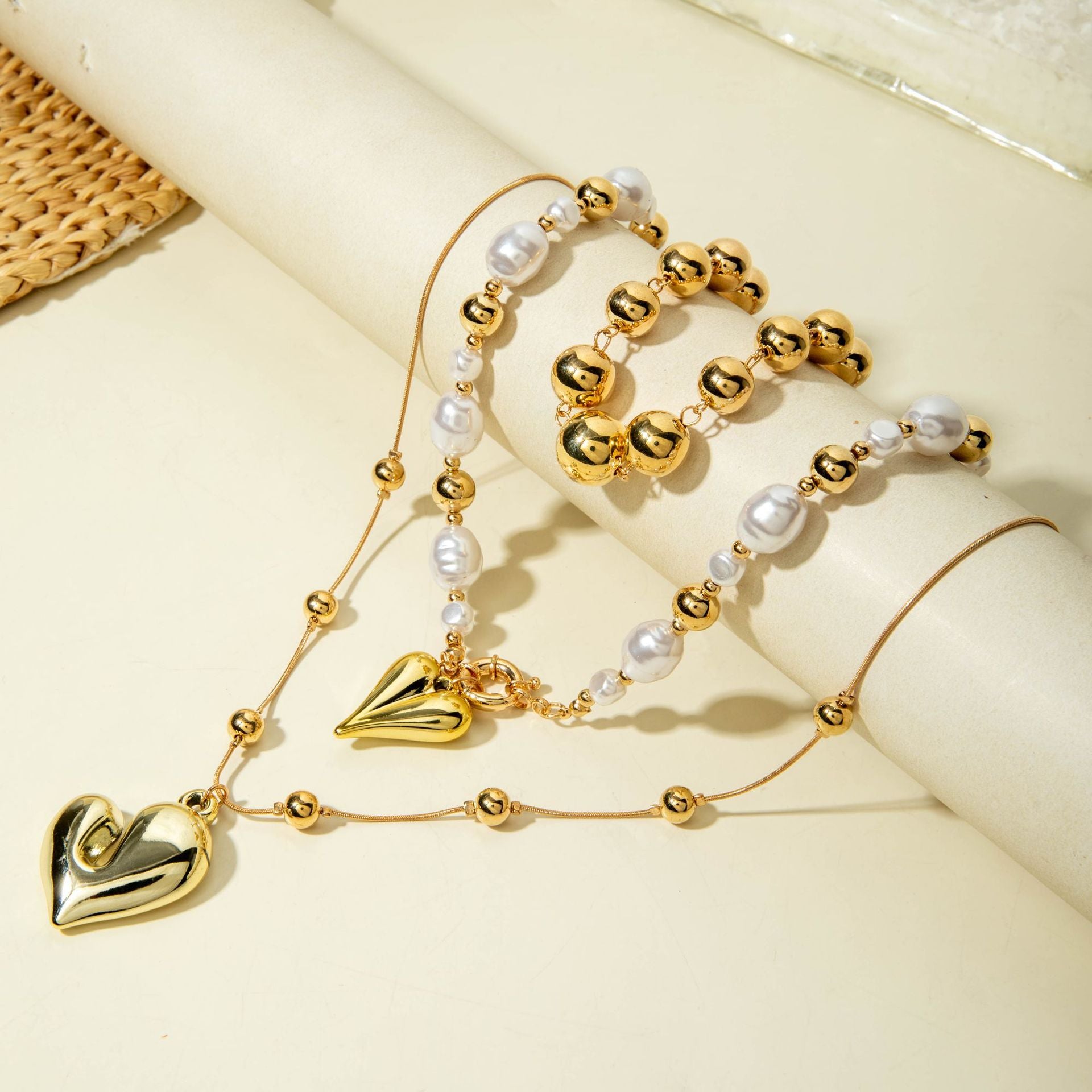 Ornament Layered Wear CCB Peach Heart Necklace Wholesale Baroque Metal Pendant Pearl Necklace - 图片 20