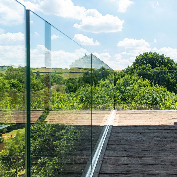 Outdoor Simple Balcony Glass Railing Balustrade Designs for Swimming Pool - 图片 22