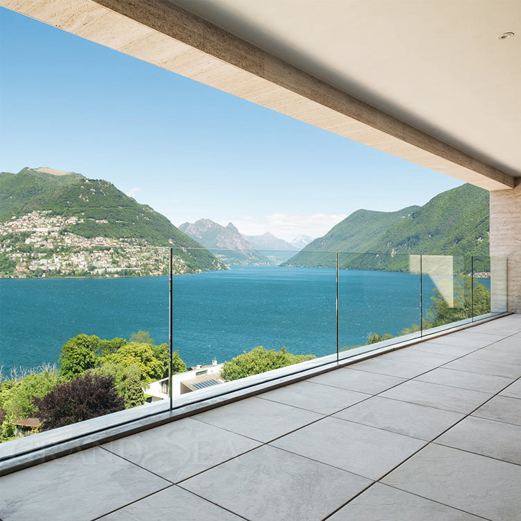 Outdoor Simple Balcony Glass Railing Balustrade Designs for Swimming Pool - 图片 24