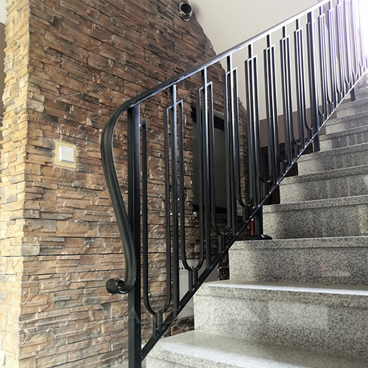 Used Modern Villa Residential Wrought Iron Stair Railing with 12mm Tempered Glass and Long Service Life - 图片 8