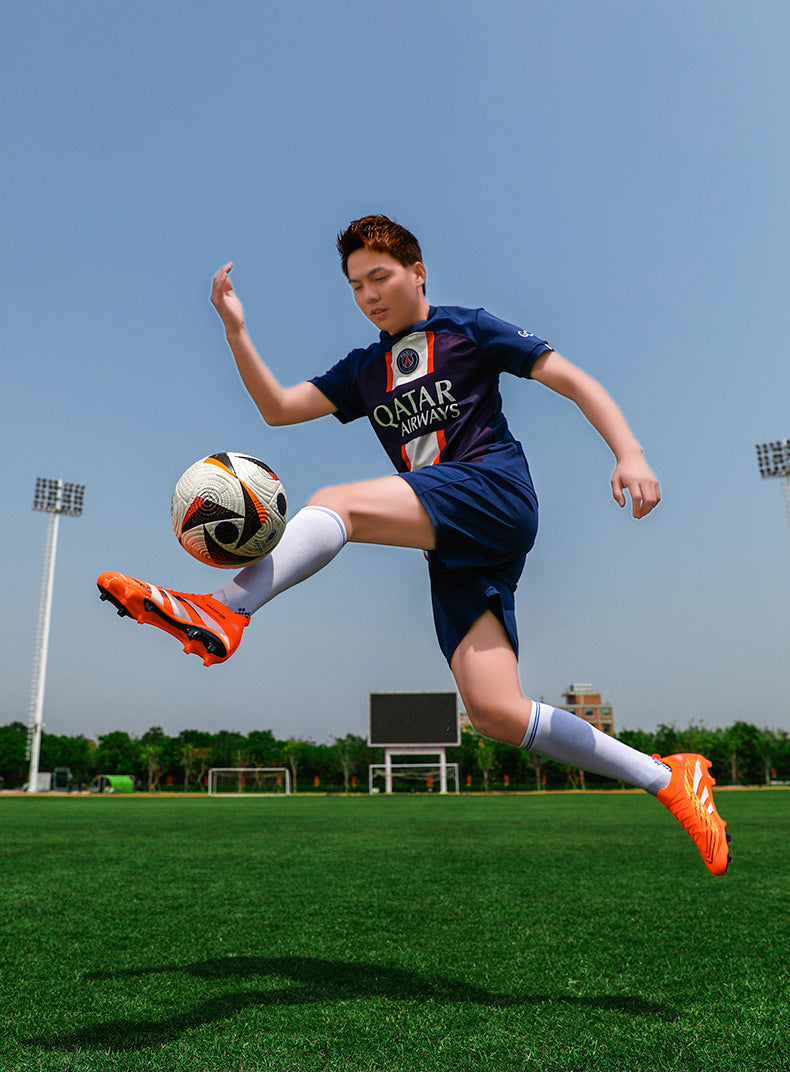 2025New Football Shoes for Men and Women, Youth Students, Fashionable and Comfortable, Long Spikes, Low-top, Factory Direct Sale - 图片 40