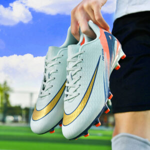 2025New Breathable Football Shoes for Men and Women Students Long Spikes Youth Grass Flat Ground Broken Spikes Training Shoes