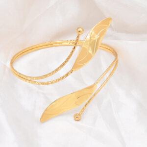 New Women's Arm Bracelet Accessory Open Metal Leaf Fashion High-end Feel Accessory European and American Exaggerated Bracelet