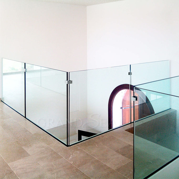 Outdoor Simple Balcony Glass Railing Balustrade Designs for Swimming Pool - 图片 19