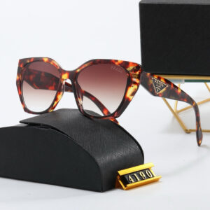 New P Home Casual Anti-UV Sunglasses Women Oval Large Frame Glasses Hot Style Sunglasses Men Luxury