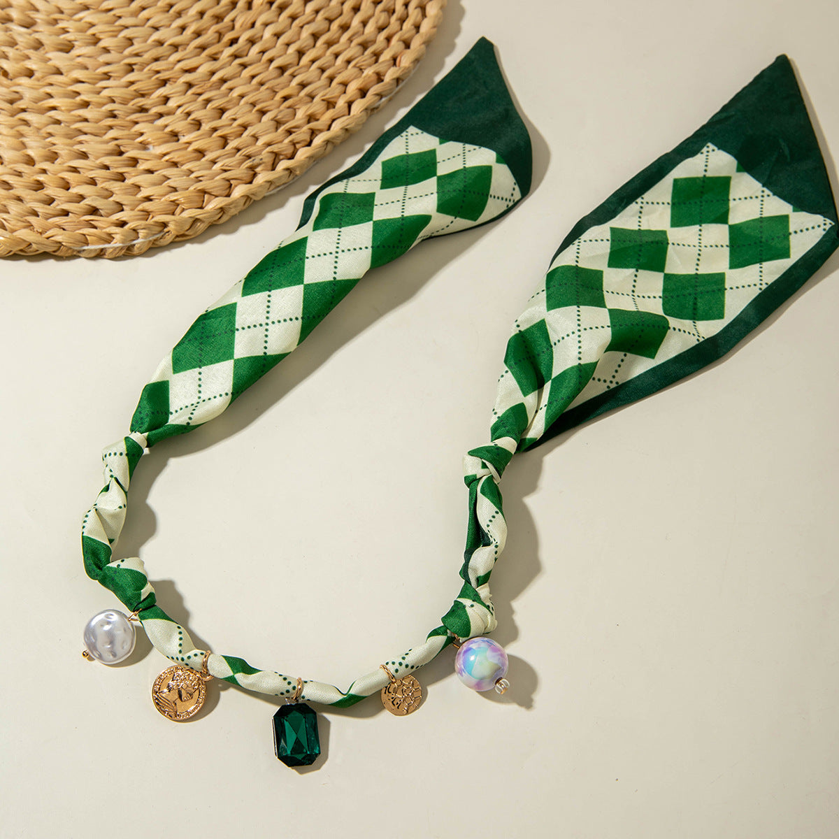 European and American Style Long Silk Scarf Necklace, Light Luxury High-End Feel, Multiple Pendants, Pearl Colorful Silk Scarf Necklace - 图片 12