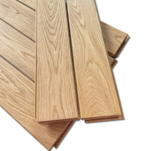 18mm Sustainable Solid Oak Flooring Eco-Friendly Waterproof Prefinished Hardwood Floor Custom Size Options Modern Spaces Outdoor