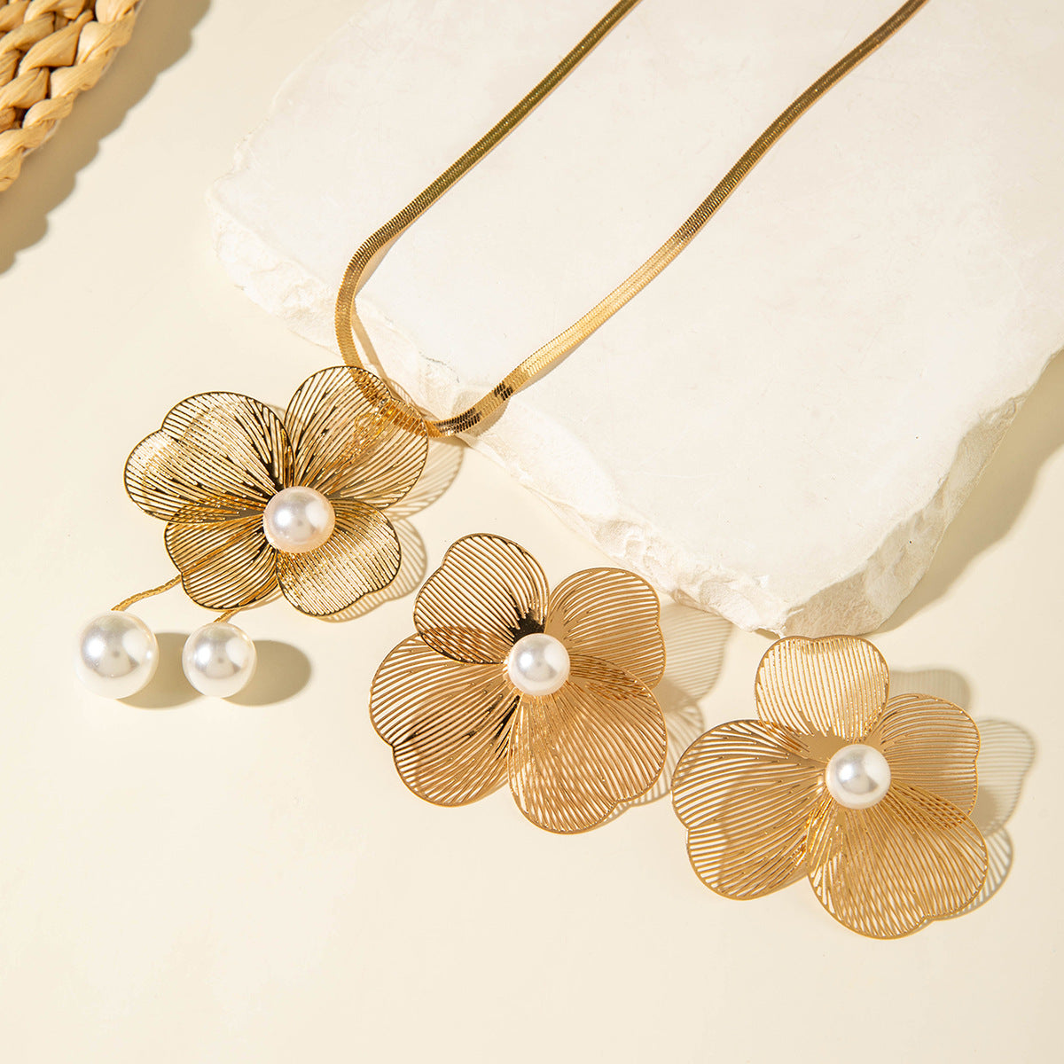 European and American Niche Ginkgo Leaf Tassel Necklace Design Sense Retro Pull-out Imitation Pearl Choker Jewelry choker - 图片 32